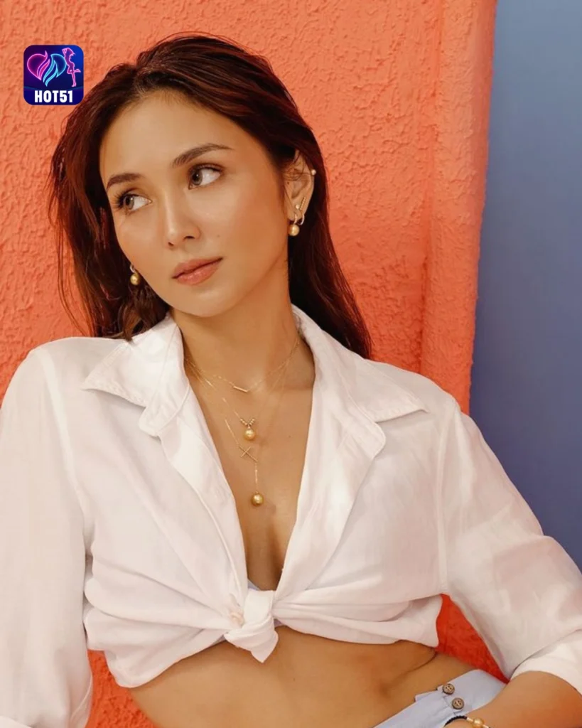 Stunning Kathryn Bernardo Photos on HOT51 Platform