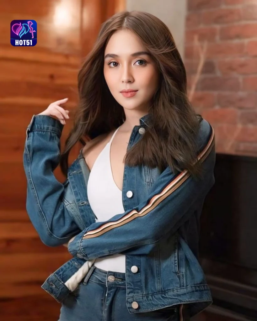 Stunning Kathryn Bernardo Photos on HOT51 Platform