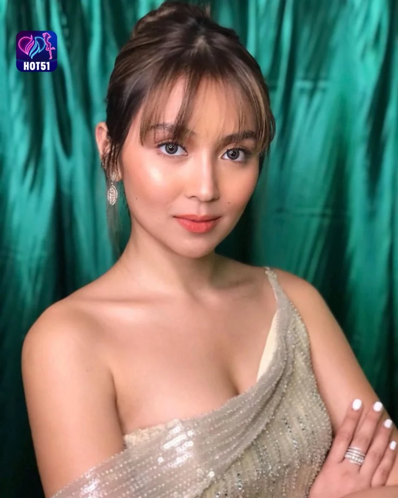  Stunning Kathryn Bernardo Photos on HOT51 Platform 