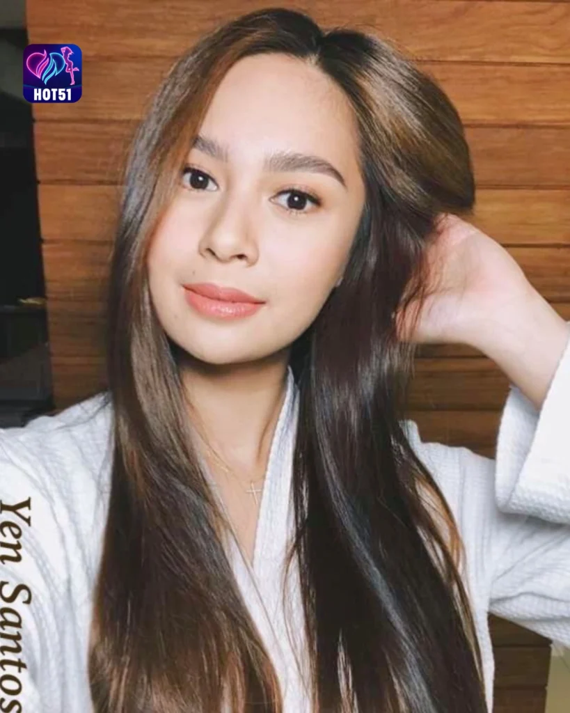 Yen Santos Stunning Photos on HOT51 Live Platform